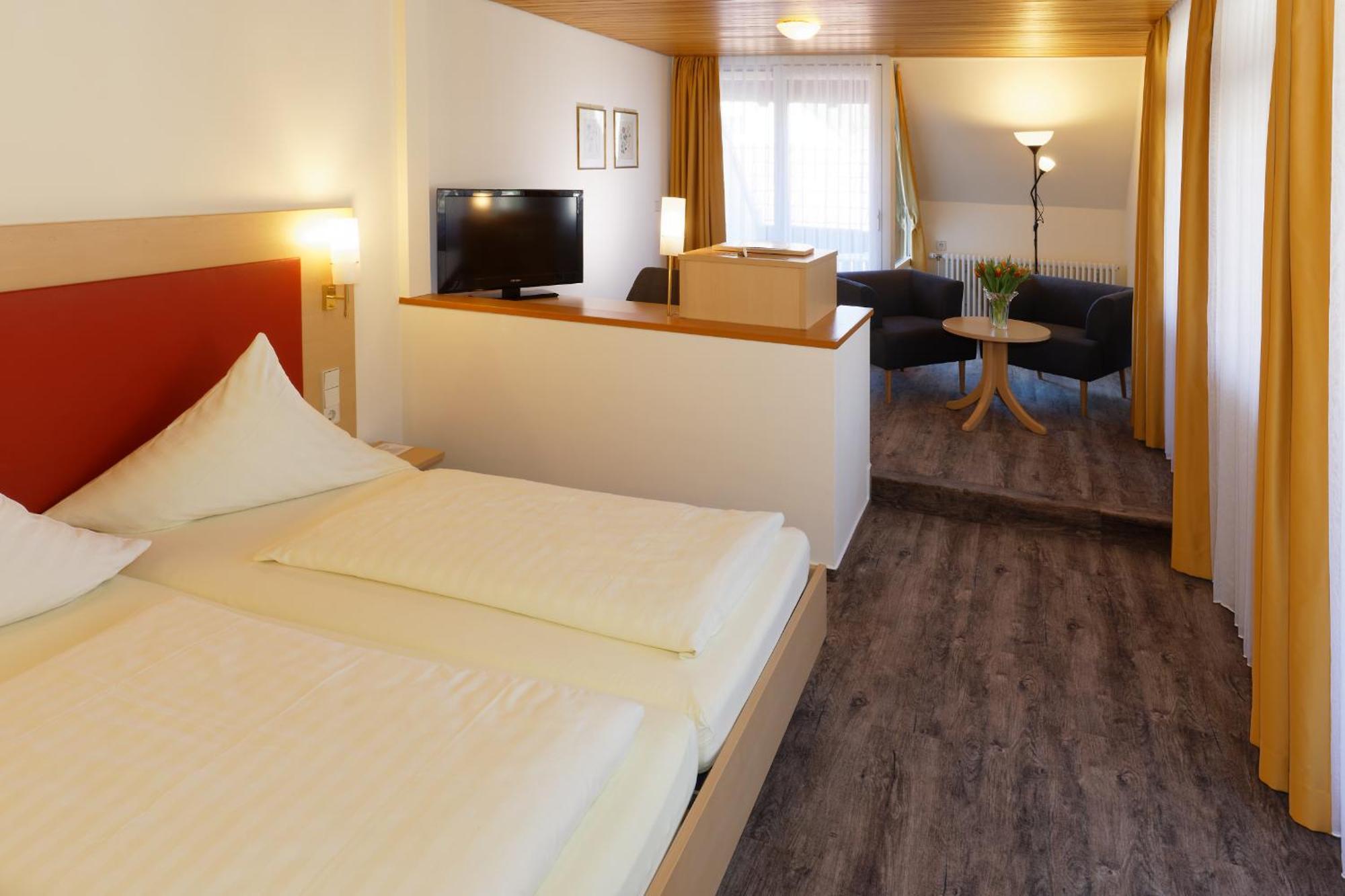 Hotel Hirschen Glottertal Kültér fotó