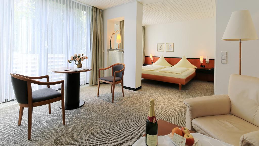 Hotel Hirschen Glottertal Kültér fotó