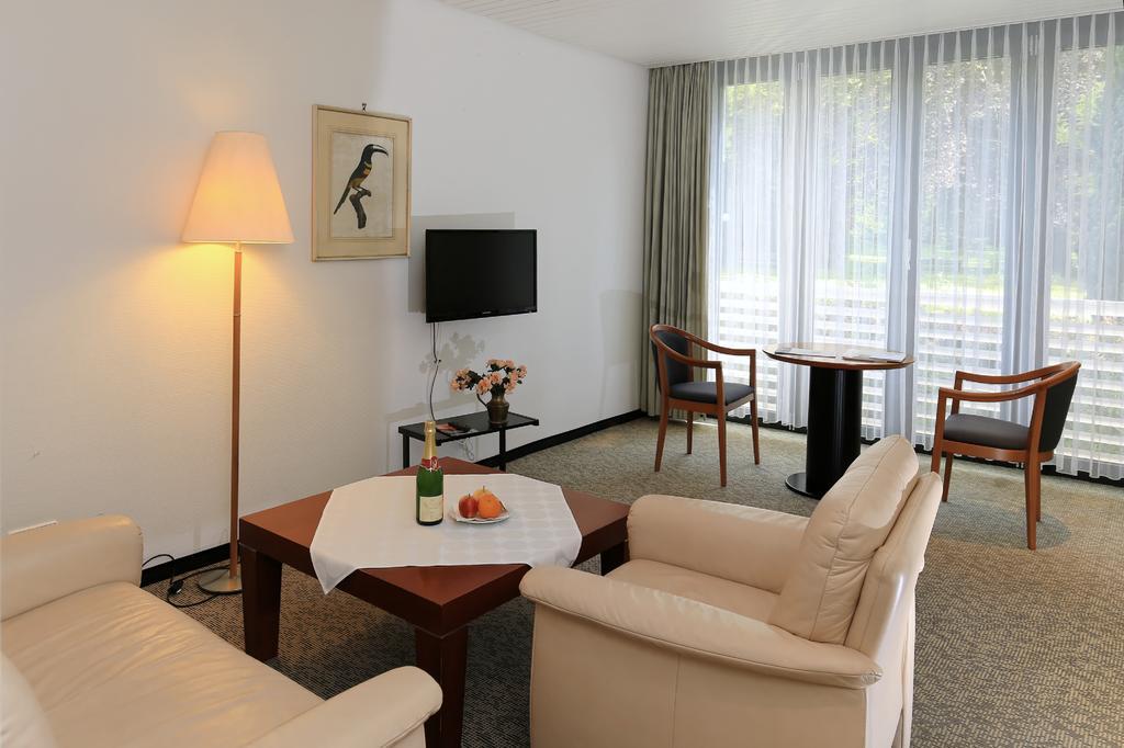 Hotel Hirschen Glottertal Kültér fotó