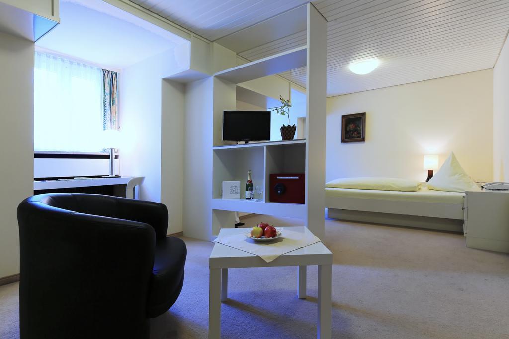 Hotel Hirschen Glottertal Kültér fotó