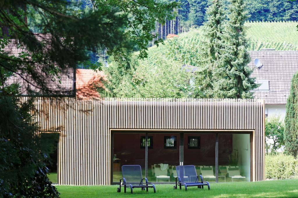 Hotel Hirschen Glottertal Kültér fotó